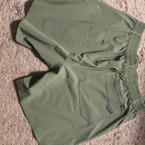 BURLEBO Olive green shorts - Picture 4 of 5